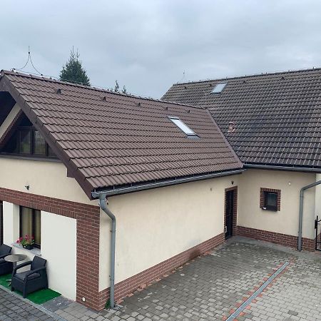 Apartmany City 2 Ostrava Bagian luar foto