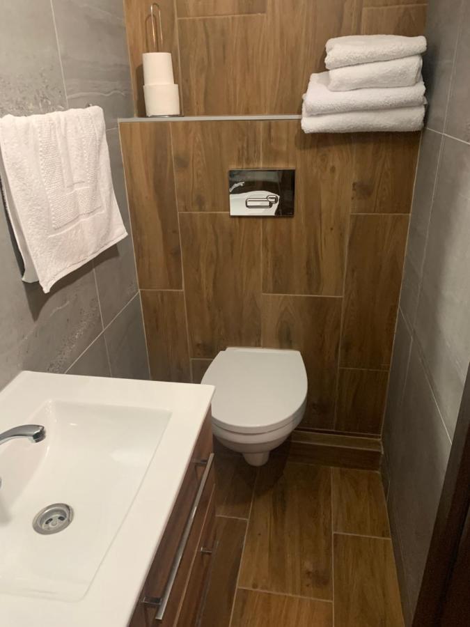 Apartmany City 2 Ostrava Bagian luar foto
